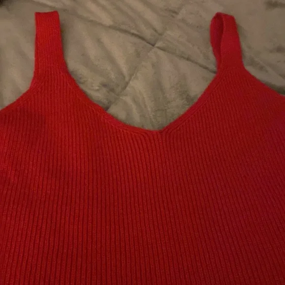 NWT Old Navy sleeveless red sweater with V neck women size XL - Picture 3 of 6